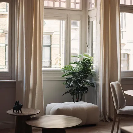 Zurenborg Bed & Breakfast *
